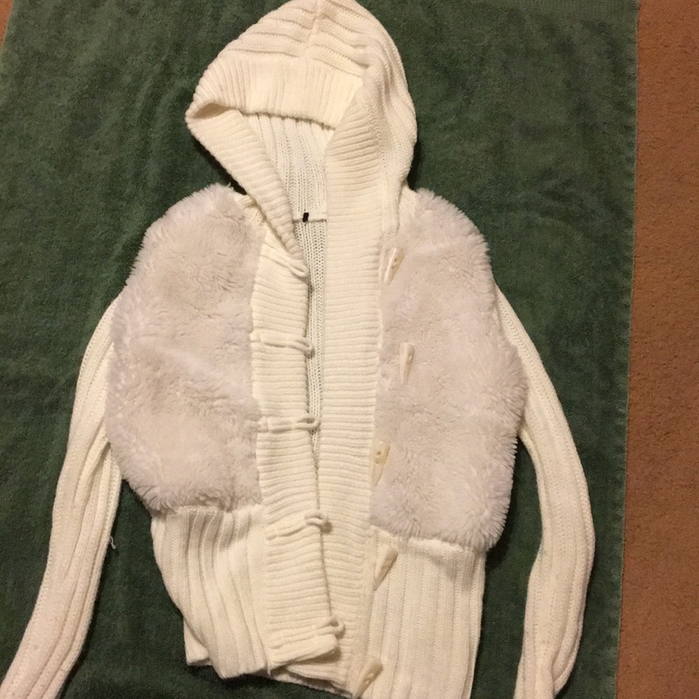 White fur hoodie/cardigan